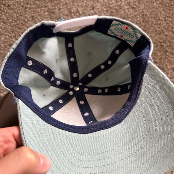 2 sendero hats barely worn - Picture 3 of 6